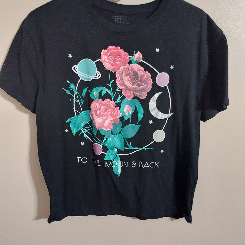 Graphic tee
